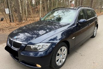 BMW 320i Super Stan ! Panorama PDC,