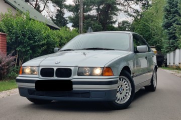 BMW 320i Niski Przebieg 39 tyś. Super Stan Klima Sedan