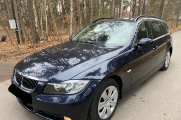 BMW 320i Super Stan ! Panorama PDC,