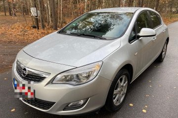 Opel Astra J 1.4 5- Drzwi Klimatyzacja